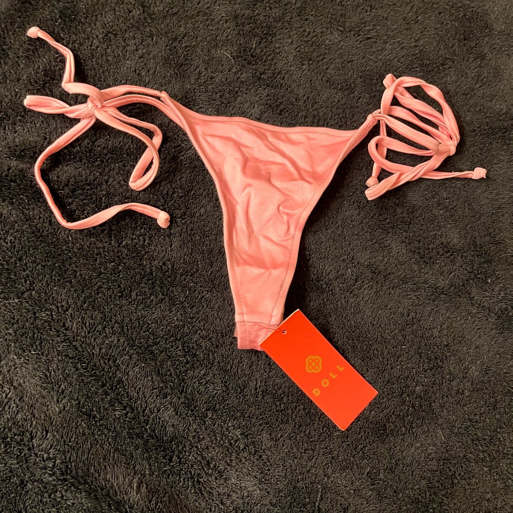NWT Thong Bikini Bottoms